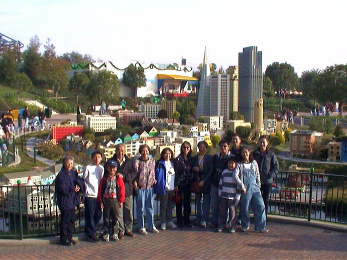 Legoland_HongFamily_YanMom_Taylor_01